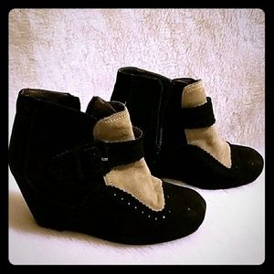 Jeffrey Campbell sz. 7 wedge booties